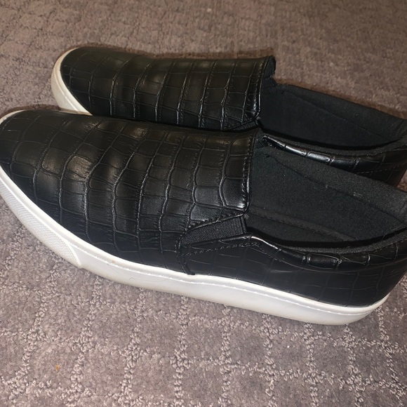 Black shoes - Picture 1 of 3